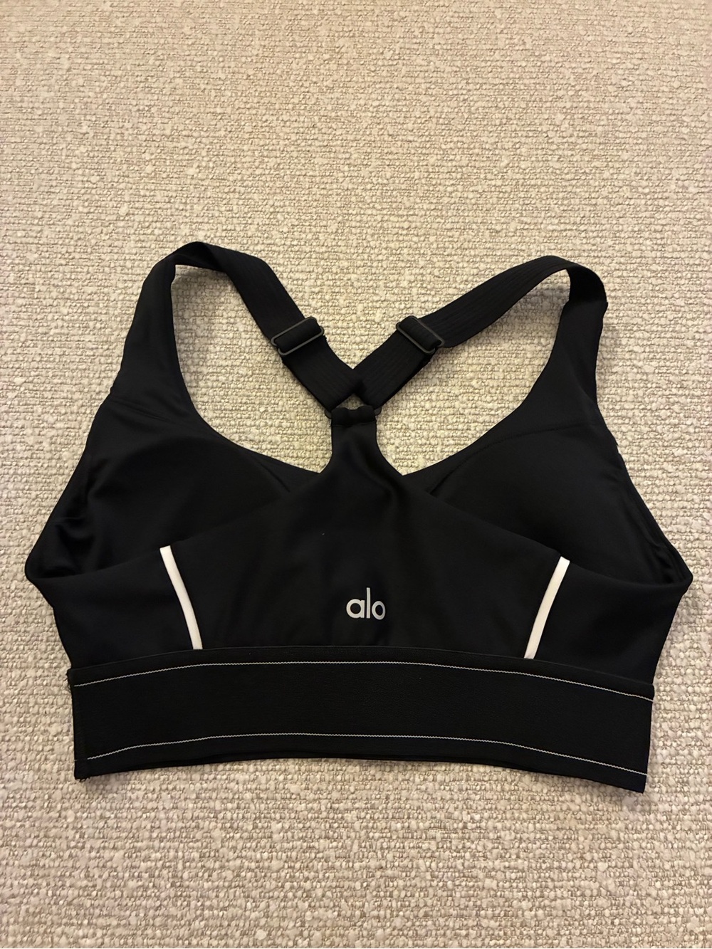 ALO Yoga Airlift Suit Up Bra - Picture 4 of 6